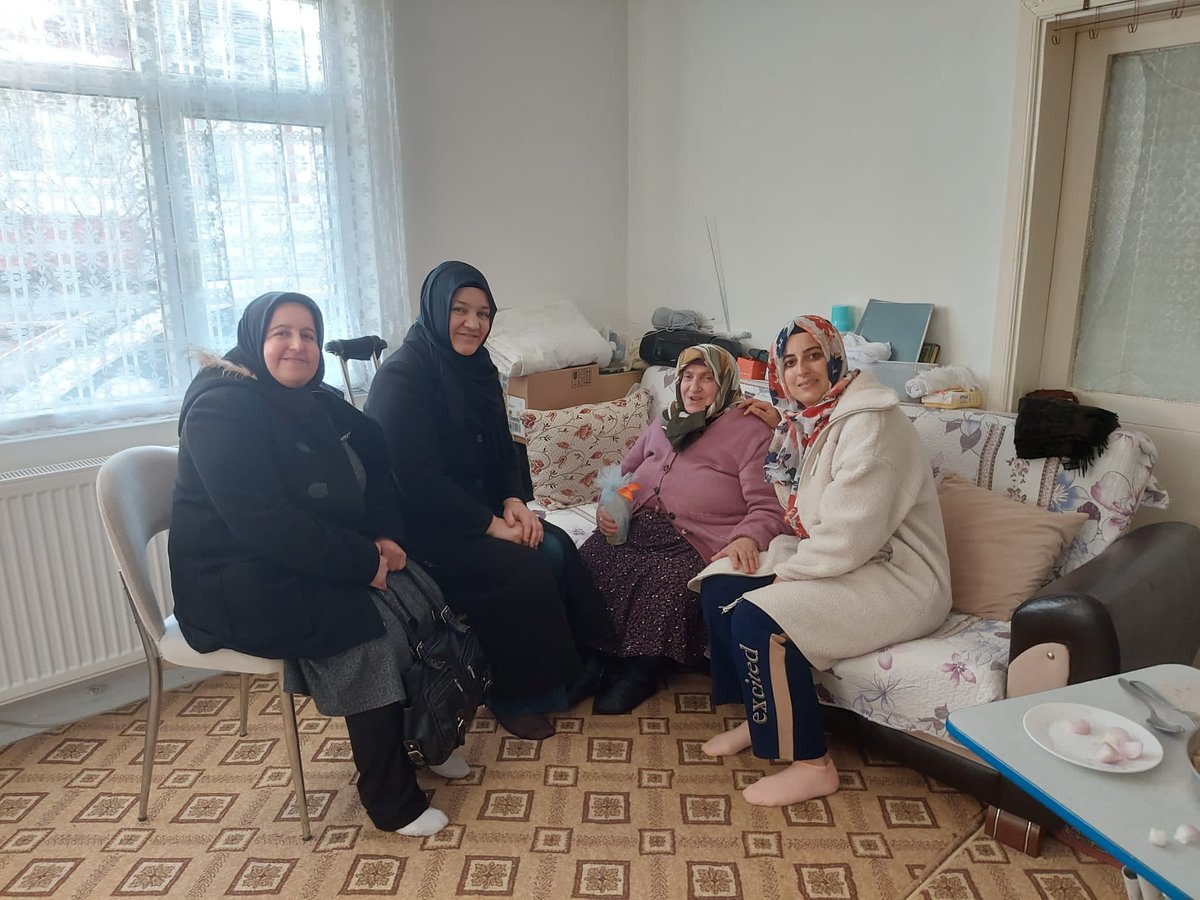 akturhal6060's tweet photo. 📍TEKMAN 

Sandık bazlı üye ziyaretlerimizi gerçekleştirdik.
#HazırızKararlıyız 
Ak Kadınlar sahadayız.

#BizBüyükBirAileyiz https://t.co/rEww0v7c2w