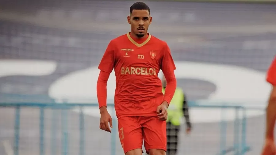 VoltacoInsider's tweet image. Um dos principais destaques do Gil Vicente na atual temporada, Gabriel Pereira, formado pelo Voltaço, esteve muito perto de ser negociado com o Leicester na última janela de transferências
Apesar da pressão, preferiu segurar o jogador e negociá-lo apenas em junho

(+)