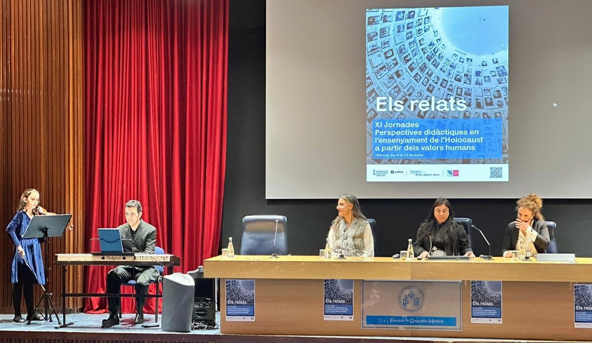 GVA_Cefire's tweet photo. ➡️ Comencen les XI Jornades “Perspetives didàctiques en l’ensenyament de l’holocaust a partir dels valors humans”, a la @FacGeoiH de la @UV_EG. En aquesta edició parlarem de “Els relats”.

#CEFIREValència https://t.co/pUDc4VEuJs