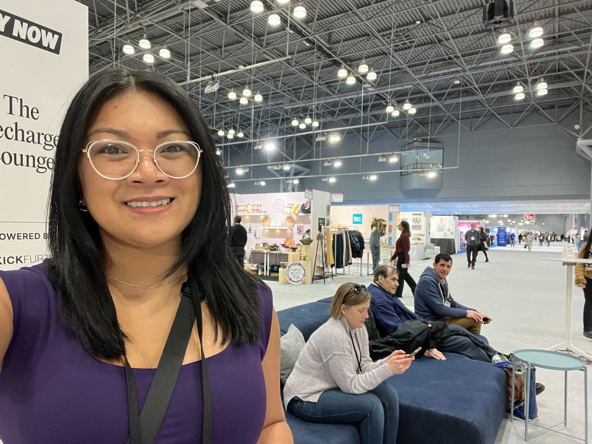 kickfurther's tweet image. ICYMI: Our events manager Marie is in NYC this week for @nynowmarket

Swing by the Recharge Lounge and chat with Marie to discover how Kickfurther can help you fund your next big order, keep up with demand AND eliminate stockouts.

#NYnow #tradeshow #fundingpartner