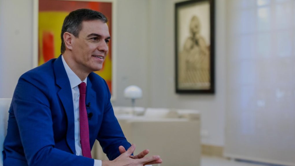 javierbernad's tweet photo. La fachosfera de Pedro Sánchez. https://t.co/qIp4bNrqTE. La falta de elegancia es un desastre si se es el presidente del gobierno, porque representa a todo el país. España es un país elegante que siempre ha sabido estar en el mundo. Incluida su fachosfera... https://t.co/R0DDmytvKD