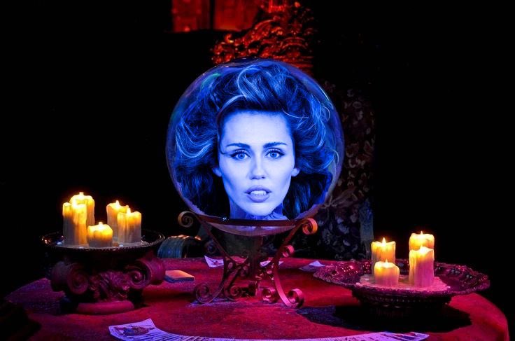 SERPENTS AND SPIDERS
TAIL OF A RAT
I CAN BUY MYSELF FLOWERS
WHEREVER THEY’RE AT