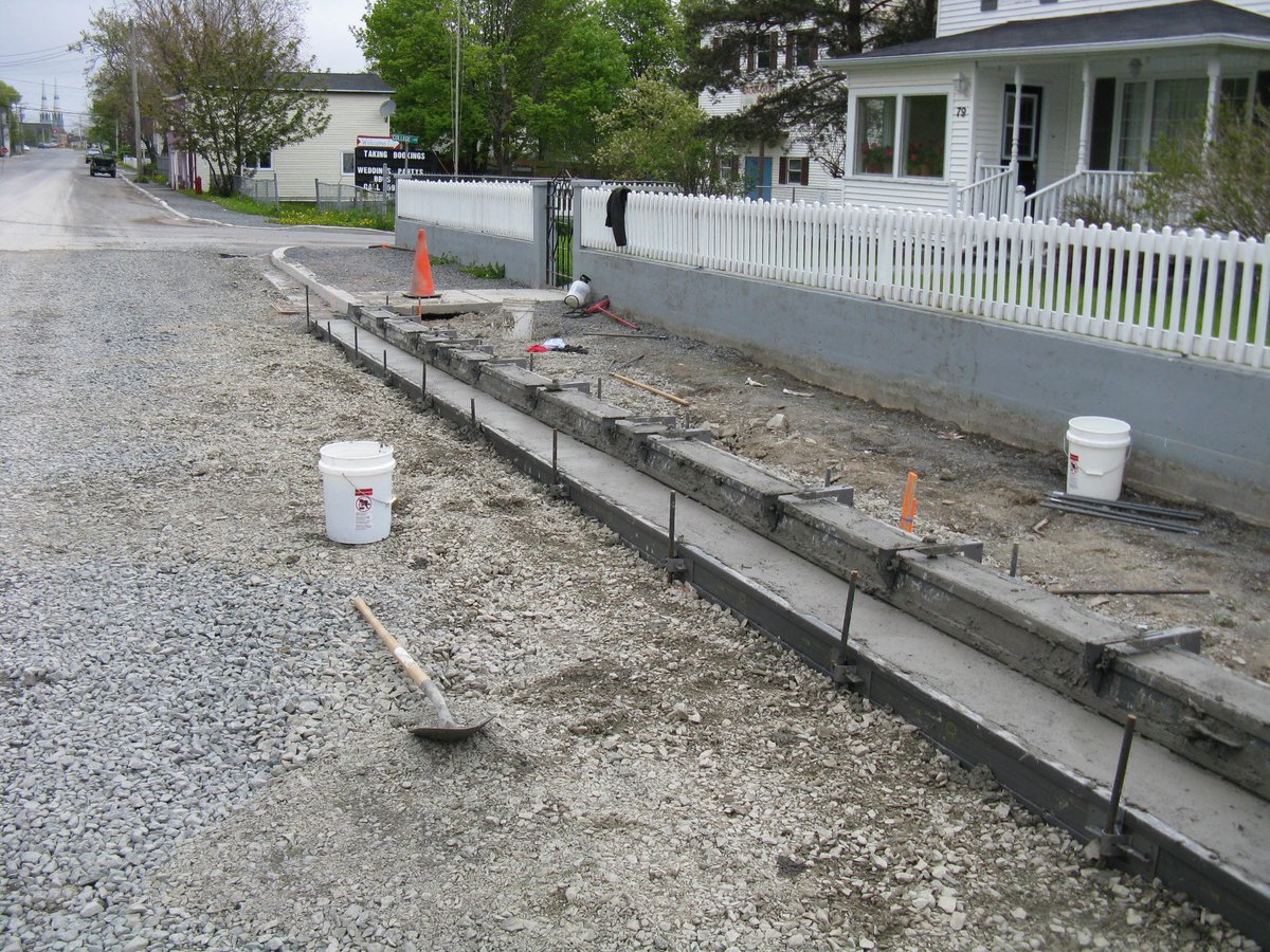 MetalFormsCorp's tweet image. Contact @MetalFormsCorp today to locate a #DEALER nearest you for #Steelforms #Polyforms #ConcreteFinishing #BaseLine #SlimLine #SpeedScreed #Cruiser #HeavyDuty metalforms.com/findmydealer