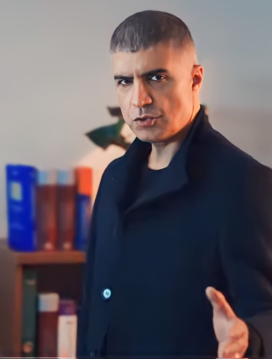OzGreece's tweet photo. Özcan Deniz 💯💕 #kızılgoncalar @OzcanDeniz #özcandeniz https://t.co/Vtg2T1xEag