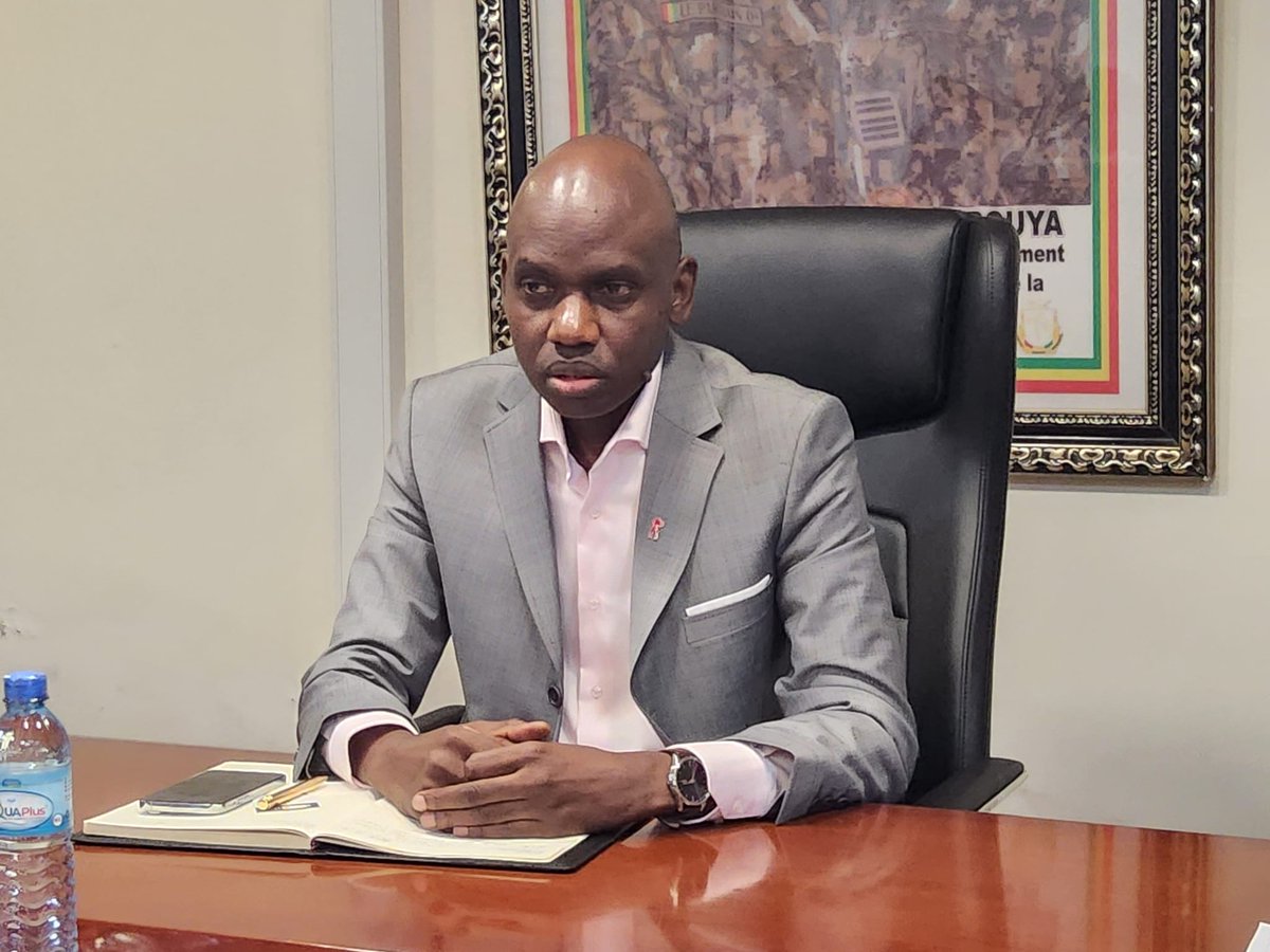 Excellente semaine de travail aux cadres du ministère de la santé et de l’hygiène publique, aux acteurs des structures publiques et privées de soins de la Guinée, ainsi qu’aux partenaires techniques et financiers qui appuient le secteur de la santé de notre pays. 
#GouvGuinee