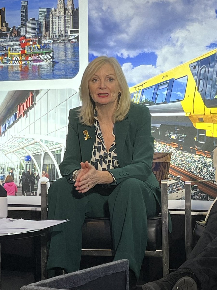 stb_conference's tweet photo. Congrats to the @Transport4North team especially Katie Day &amp; Tony Belshaw and for a great programme and really positive vibe at their conference today. See you all again at the STB Conference at Interchange 27-28 Feb in Manchester (https://t.co/4GbW7gpXpU). #transformthenorth https://t.co/loh9uauIks