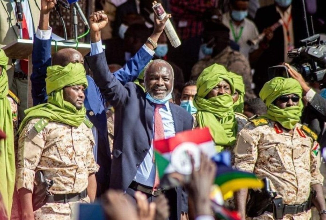 SudanTribune_EN's tweet photo. Finance Minister Gibril Ibrahim, leader of the Justice and Equality Movement (JEM), expressed strong criticism of the Rapid Support Forces (RSF) and indicated his movement's readiness to engage in potential conflict in Al-Jazirah state.
https://t.co/TvCUeyewCK https://t.co/zIagAGKbsE