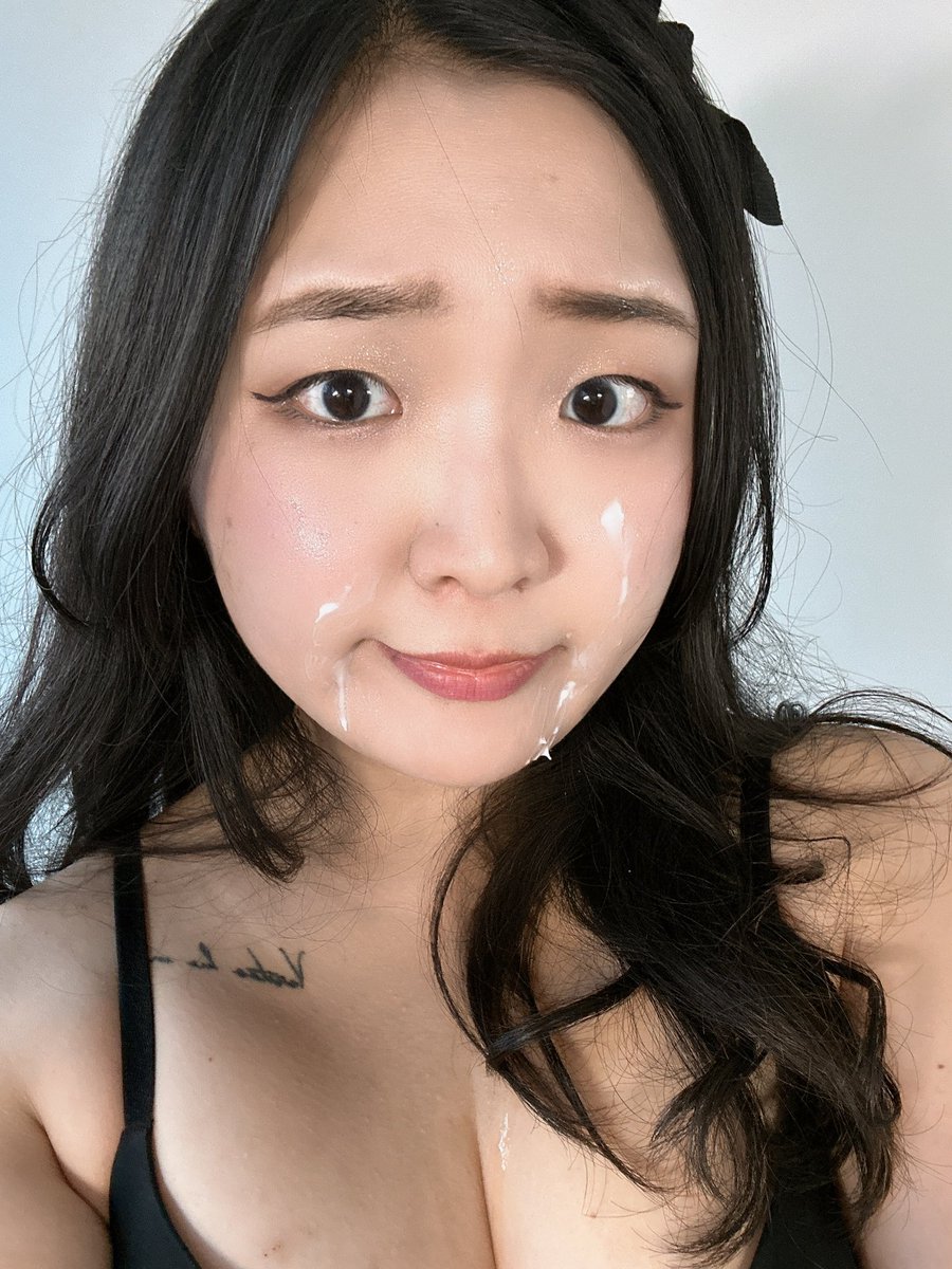 Aroomikimm social media presence