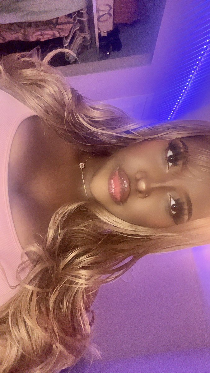 annie ✰ tweet media