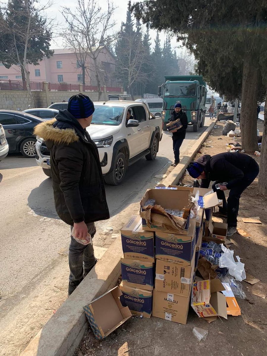Kahramanmaraş merkezli, #6Şubat2023 depremlerinin yıl dönümünde hayatını kaybeden tüm vatandaşlarımızı rahmet ve dualarla anıyoruz. 

Ruhları şad, mekanları cennet olsun.