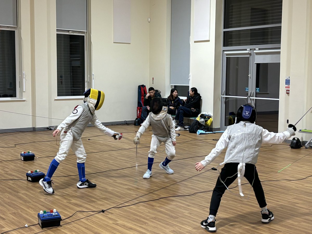 AshtonFencing's tweet photo. It’s Monday must be fencing 🤺 at Fairfield Primary School yet another young fencer joined us tonight great turnout and some amazing fencing 🤺 @Sport_England @WeActTogether @britishfencing @TamesideSN @SportingEquals @Localgiving @sported_UK @EnglandFencing https://t.co/X0aBHzwW1i