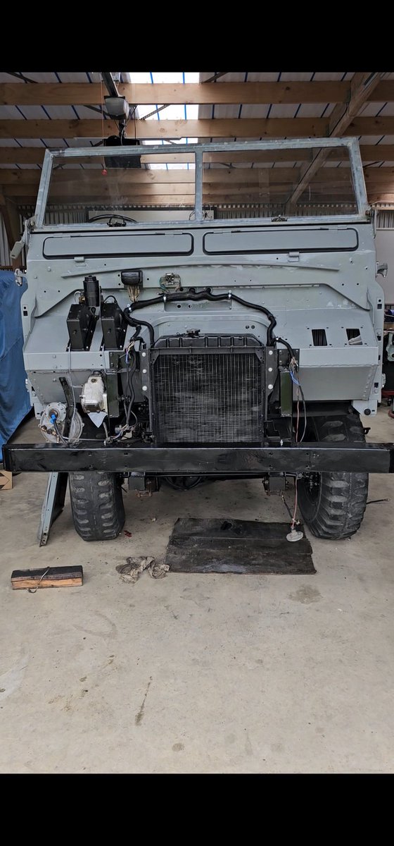 deane_ag's tweet photo. Analogue Truck continues progress.
Looks more and more like a truck with every part we add.
#landrover #forwardcontrol https://t.co/jhvq05UrJA