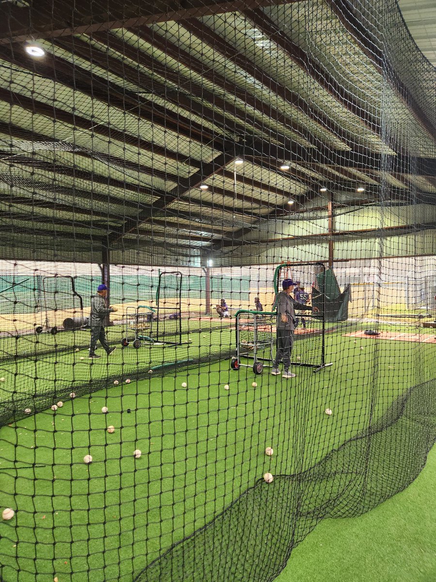 leopardsath's tweet photo. Rain gotcha. Not at HHS. Leopards baseball getting work in. 2 cages hitting 2 pitchers throwing in the 3rd cage. #hhs #leopardbaseball #hernandobaseball #furncoach @Furncoach @hernbaseball https://t.co/jrCnWywSJ0