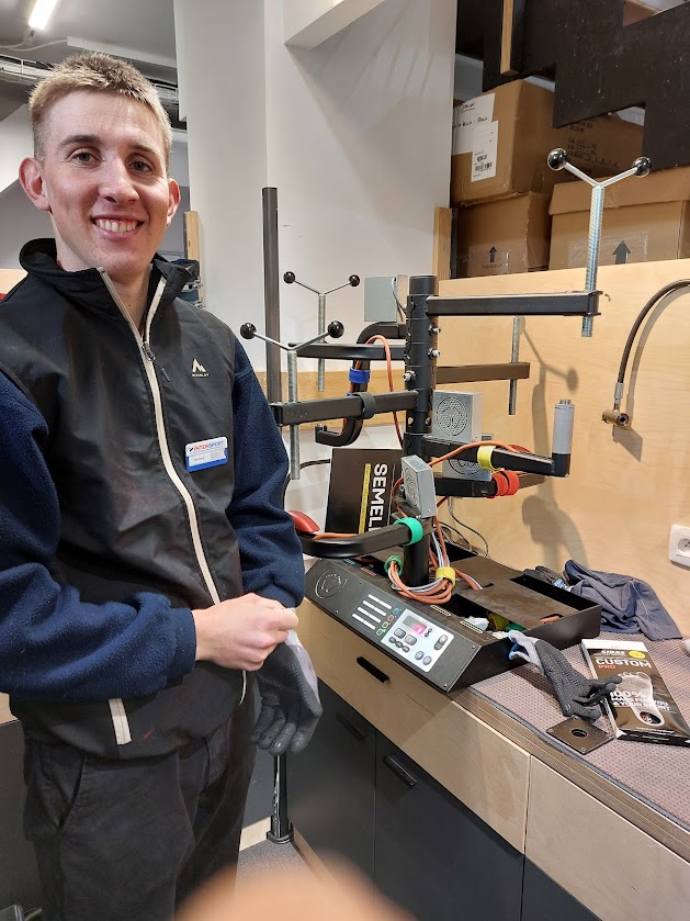 theskipodcast's tweet photo. Looking for a great boot fitter? Pierre from Michel Croz Intersport is highly recommended
 @intersport_rent #booffitting https://t.co/x0qBRLttEi