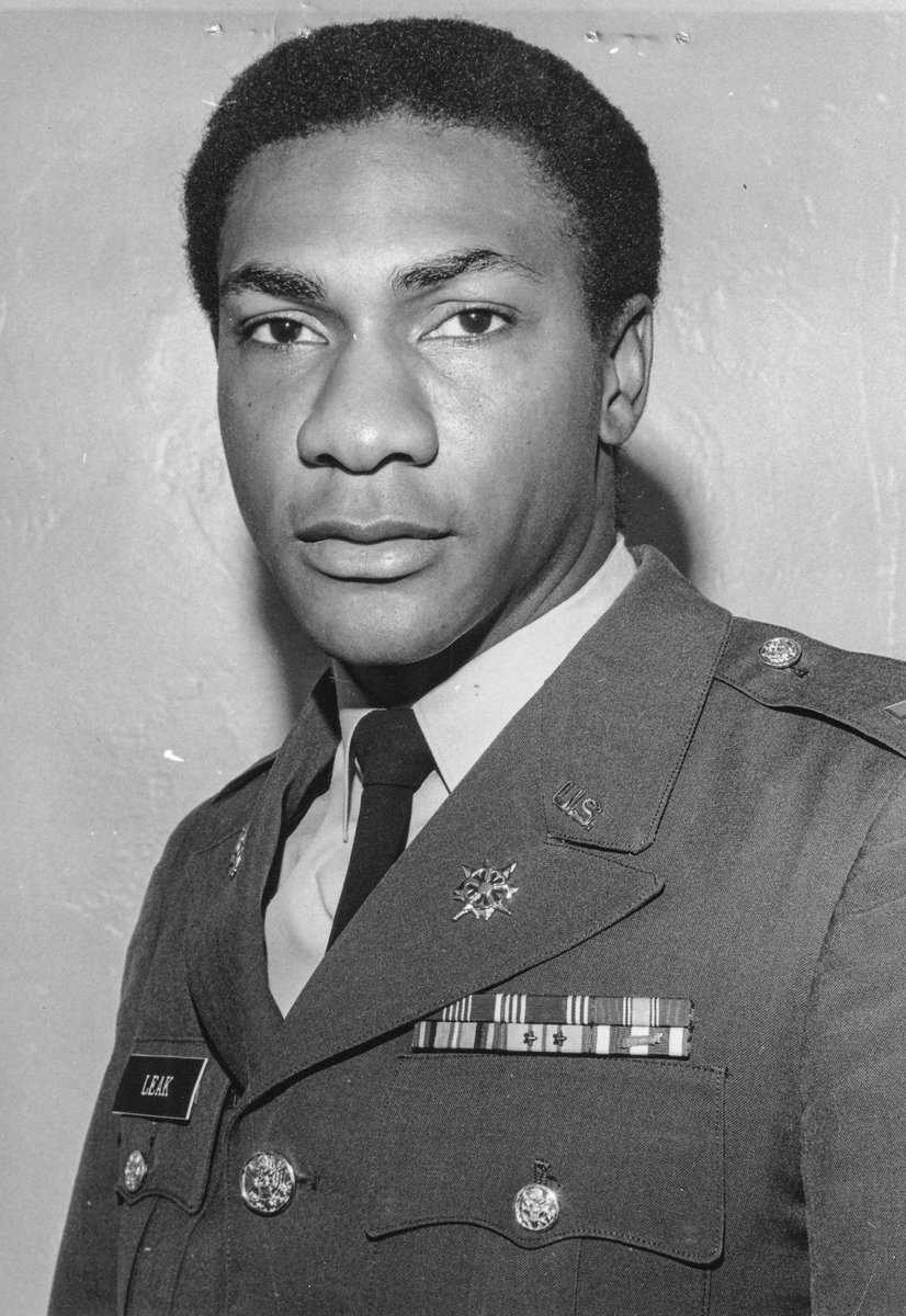 ssgcav's tweet image. Recently discovered photograph of 1LT James E. Leak the Assistant S-2 for the 2nd Brigade, 40th Infantry Division (M), circa 1974
2nd Brigade, 40th Infantry Division (M) Collection

#40thID #MilitaryHistory #intelligence #California