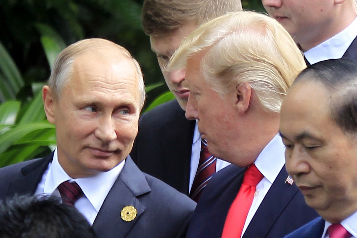 Macker9's tweet photo. @maddow There is absolutely nothing wrong for Biden to compare Putin with Hitler. Nor compare Hitler's initial invasion of Poland in WW2 with Putin's initial invasion of Ukraine. Americans need to be educated as to what is at stake. @amjoyshow @jrpsaki Go to the people Biden https://t.co/2r9Xrygtik