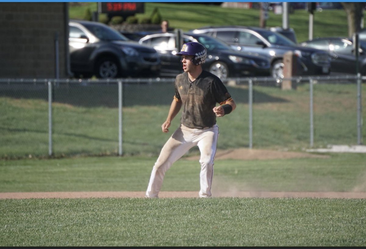Congratulations to Sr. Outfielder Austin Flohre on his academic and baseball commitment to Schoolcraft Community College in Livonia, Michigan👊🏼⚾️👏🏼
