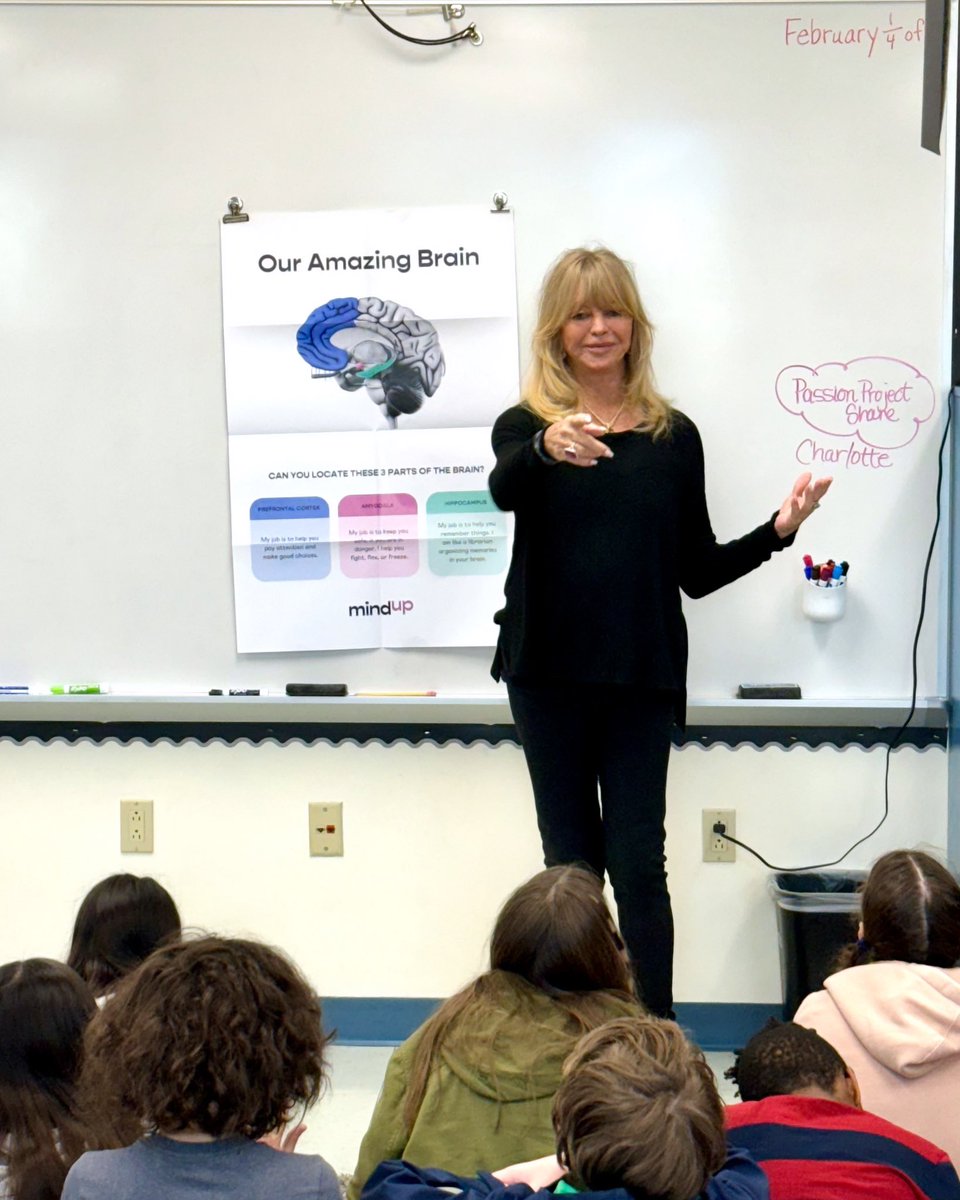 Our Founder @goldiehawn inspiring young minds at one of our #MindUP schools in LA, giving these 4th graders a deep dive into the world of the brain! 🧠✨ #neuroscience #SEL #goldiehawn #mentalhealth