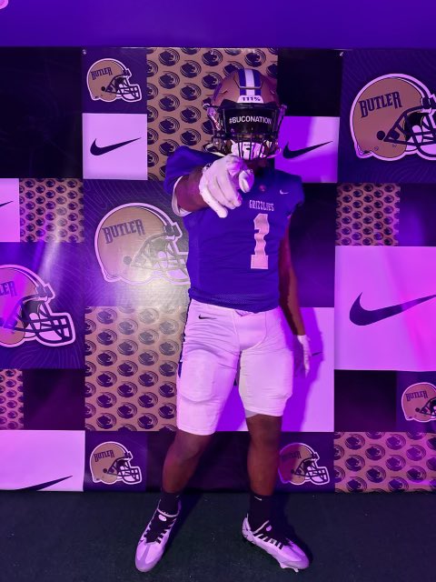 Dai’mont Mucker (@daimontmucker05) on Twitter photo I will be signing my NLI to play at Butler community college on Wednesday 2/7 at 5:30 at valley center high school aux gym. Everyone is welcomed 🐻💜 <a href="/ButlerGrizzlyFB/">BUCO Football</a> <a href="/CoachBVignery/">Brice Vignery</a> <a href="/VCFB/">Hornet Football</a> I will be signing my NLI to play at Butler community college on Wednesday 2/7 at 5:30 at valley center high school aux gym. Everyone is welcomed 🐻💜 <a href="/ButlerGrizzlyFB/">BUCO Football</a> <a href="/CoachBVignery/">Brice Vignery</a> <a href="/VCFB/">Hornet Football</a>