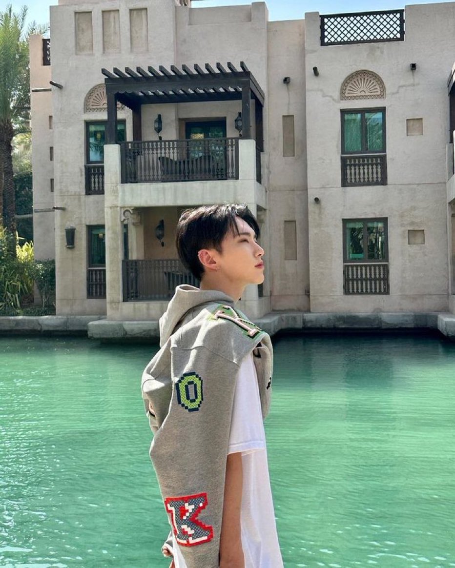 ccselvatico's tweet photo. hoshi https://t.co/XEX8aXLUI3