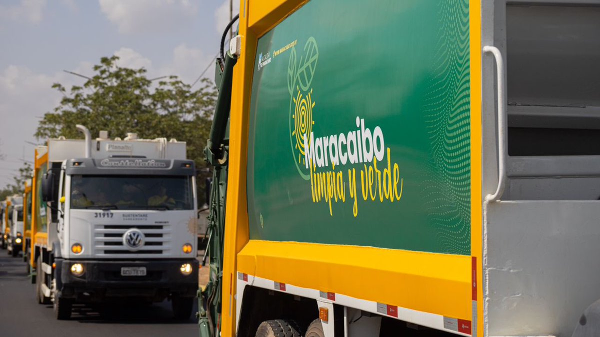imamaracaibo_'s tweet photo. 14 unidades compactadoras se incorporan al sistema de recolección en #Maracaibo, anunció el alcalde @RafaelRamirezC. Gracias al aporte del sector privado, la ciudad cuenta con nuevas unidades que reforzarán la frecuencia de recolección de desechos sólidos. https://t.co/4Z0uGEMtej