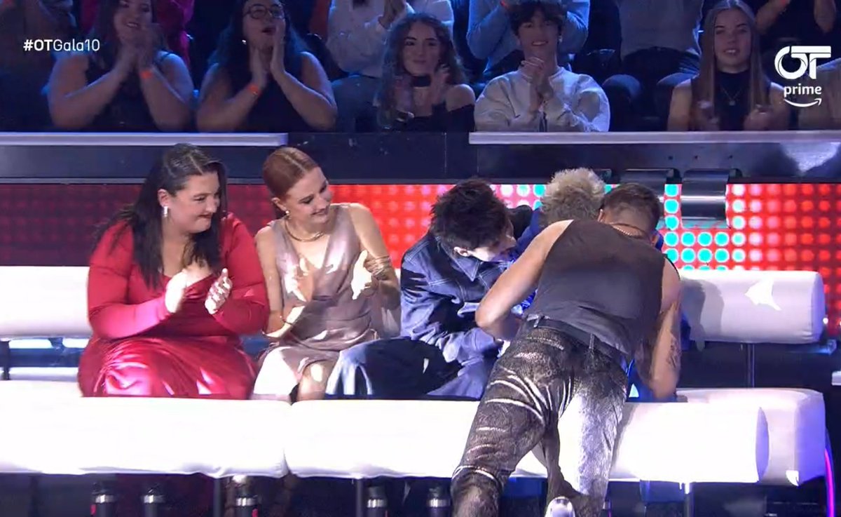 OT24h's tweet photo. 🏅 PAUL THIN ES EL FINALISTA DE LOS PROFESORES

¡Enhorabuena Paul!
#OTGala10 https://t.co/zSzIadk4eC