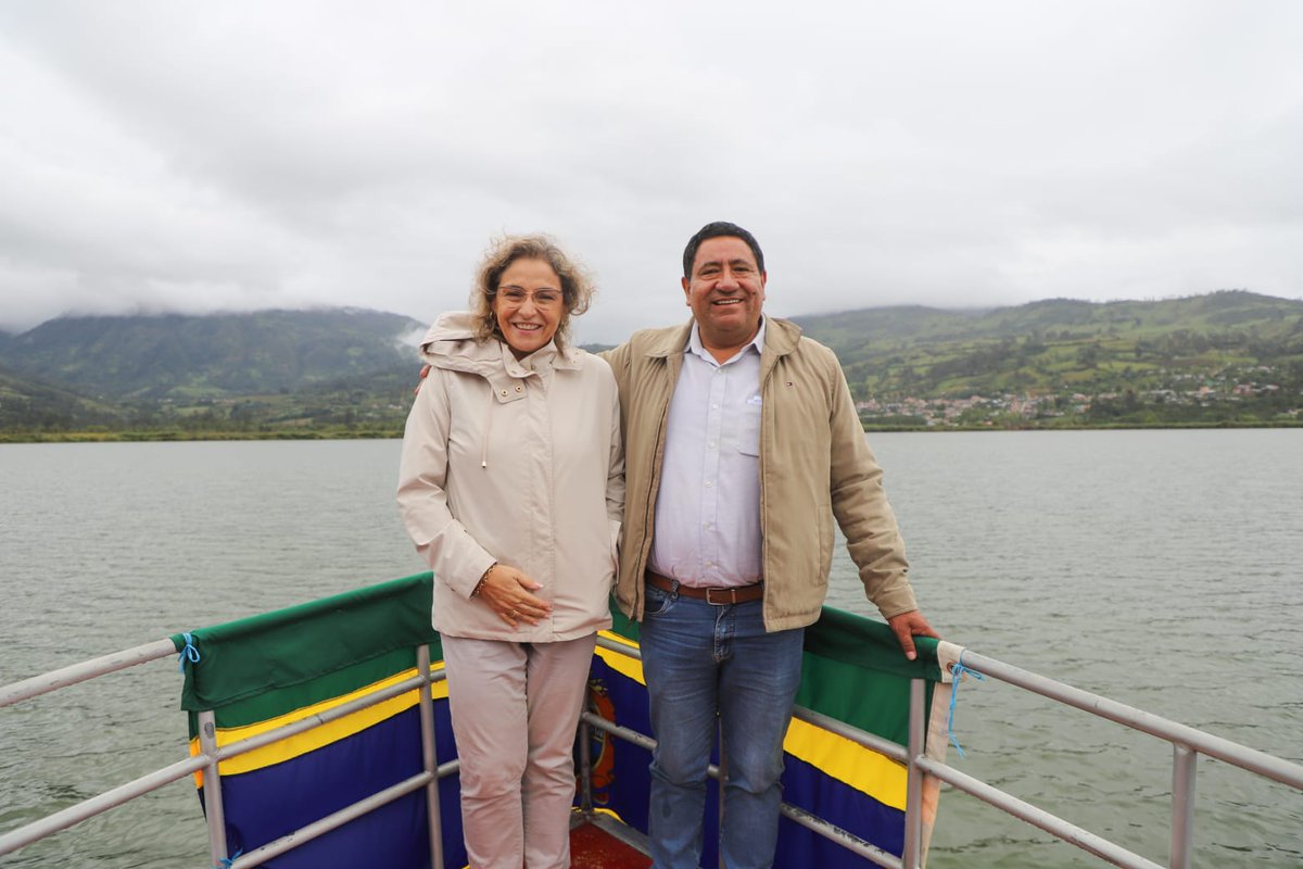 MINCETUR's tweet photo. ¡#Mincetur realiza visita técnica en la región de #Amazonas!🍃
♦️ A fin de evaluar las condiciones de las instalaciones turísticas de la laguna de #Pomacocha y Cataratas de #Gocta, un equipo de trabajo de Mincetur y @COPESCOnacional se reunió con autoridades del Gobierno Regional de Amazonas.🤝
♦️ En la reunión, la viceministra de Turismo, @MadeleineBurnsV y las autoridades del GORE Amazona acordaron desarrollar el perfil del proyecto turístico de la laguna de Pomacocha e impulsar el plan de desarrollo urbano de las Cataratas de Gocta.🙌
♦️ Asimismo, se desarrollarán estudios técnicos para determinar alternativas de solución en la zona de derrumbes camino a las Cataratas de Gocta, también evaluará la posibilidad de desarrollar un circuito turístico que integre a los centros poblados de San Pablo y Cocachimba.💪