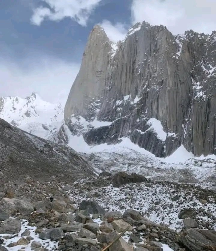 SkarduExpd's tweet photo. Nangma Valley
It is relatively easy trek and can easily be done. The best thing about this trek is you can observe lush green meadows, snow-capped mountains and mighty rocks including Amin Braq. #NangmaValley #Kanday #aminbraq #aminbrak https://t.co/8zTUWp40C7