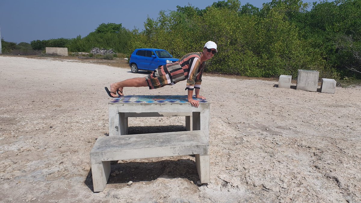 Planking on a beautiful spot! #nevermissamonday @PlankingPeakers @MyPeakChallenge @IslandPeakers @WWF @GrndPrntPeakers @SamHeughan @CoachValbo