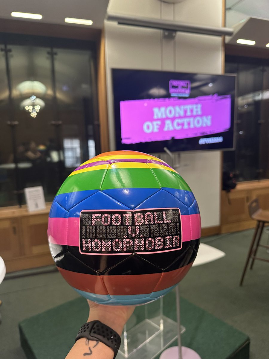 Fantastic speakers talking about their experience of being LGBTQ+ and tackling homophobia in Football. Thank you @FvHtweets for an incredible evening. #fvh2024