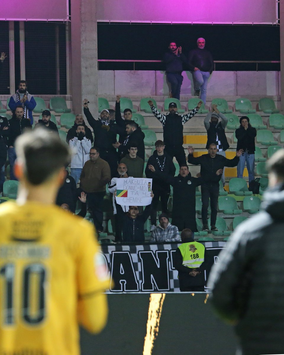 Em qualquer lado. Em qualquer estádio. 

Obrigado pelo apoio de sempre 🖤🤍 

#FeitosDeXadrez #CPACBFC