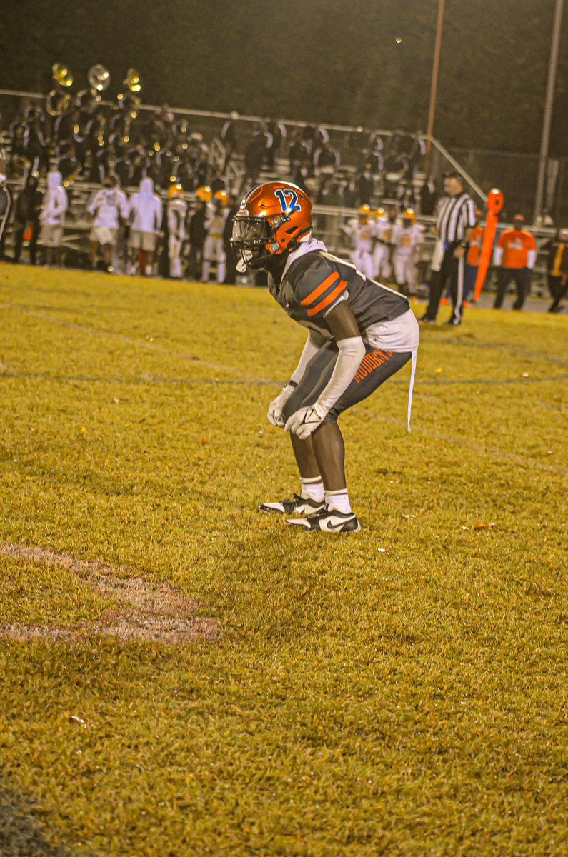 RECRUITMENT STILL OPEN‼️‼️
2024 - DB
Versatile DB , Great Technique , Impressive ball skills  and Smooth movement, Outstanding student

hudl.com/video/3/168687…