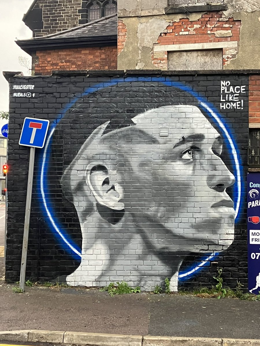 Stockport Iniesta @PhilFoden and the Phil Foden Stockport mural #noplacelikehome #mancity #mcibre #philfoden