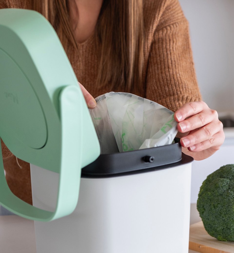 BioApply's tweet image. heureux d'apprendre la sélection de notre partenaire Klode° pour participer à l'émission 'Qui veut être mon associé' sur @M6. Chez BioApply, nous sommes fiers de soutenir Klode° en fournissant des sacs compostables innovants et respectueux de l'environnement.