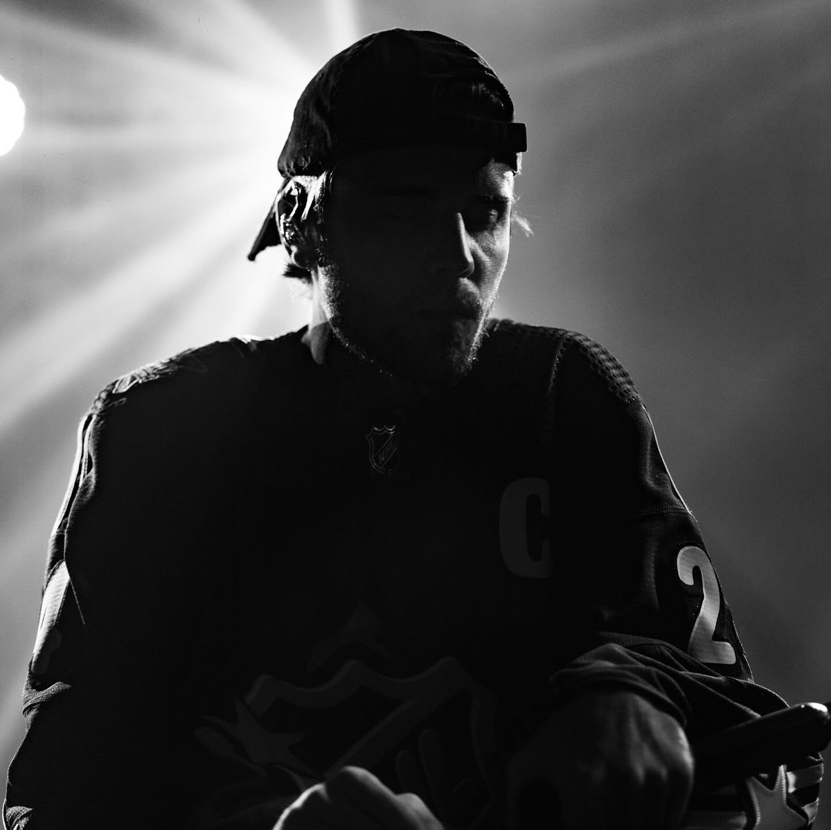 nacao_bieber's tweet photo. "@nhl @drewhouse 📷: @rorykramer" - Justin Bieber via Instagram. (1/3) https://t.co/GIljpDz5LO