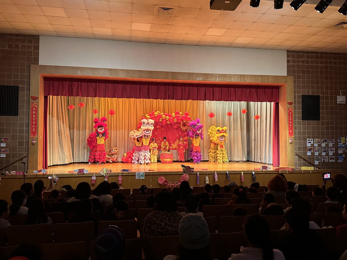 Thank you @ps24brooklyn and Principal Diaz for welcoming our Lion Dance Team to perform for your school community @CristinaAGonza5 @NYCDOED15 @NYCSchools @NicLanzillotto @DOEChancellor