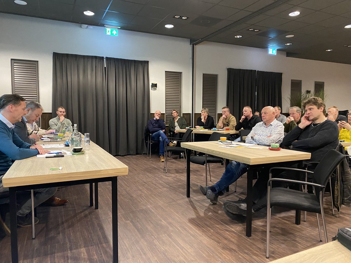 knkb's tweet image. Eerste Regiobijeenkomst KNKB in Holwerd 

#knkb
#kaatsen
#keatsen