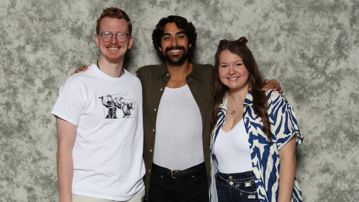 Brittayyyee's tweet photo. my nerdy, star wars lovin’ heart is very full 🤍💫 https://t.co/G9szlA230a