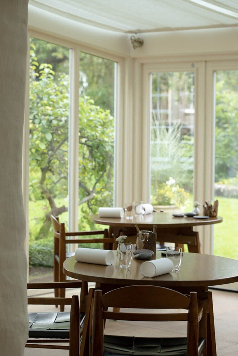 Valentin Mouillard from <a href="/lenclume/">L'Enclume</a>, a welcoming and engaging character with excellent knowledge of wine, wins the MICHELIN Sommelier Award
#Cartmel #MICHELINGuideGBI