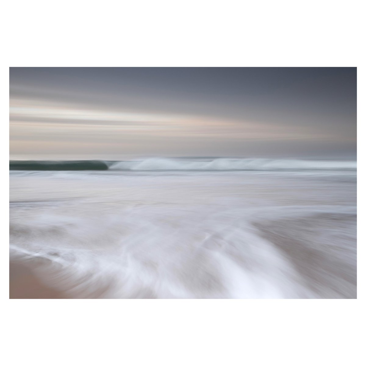 Swash & Swooshery. 

Just home from a week of #Aberdeenshire #beaches this one is before everything turned VERY pink! 

#handheld #icm #photograghy