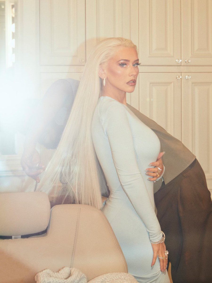sinclairjournal's tweet image. Christina Aguilera Stuns In New Photo Of The GRAMMYs 2024