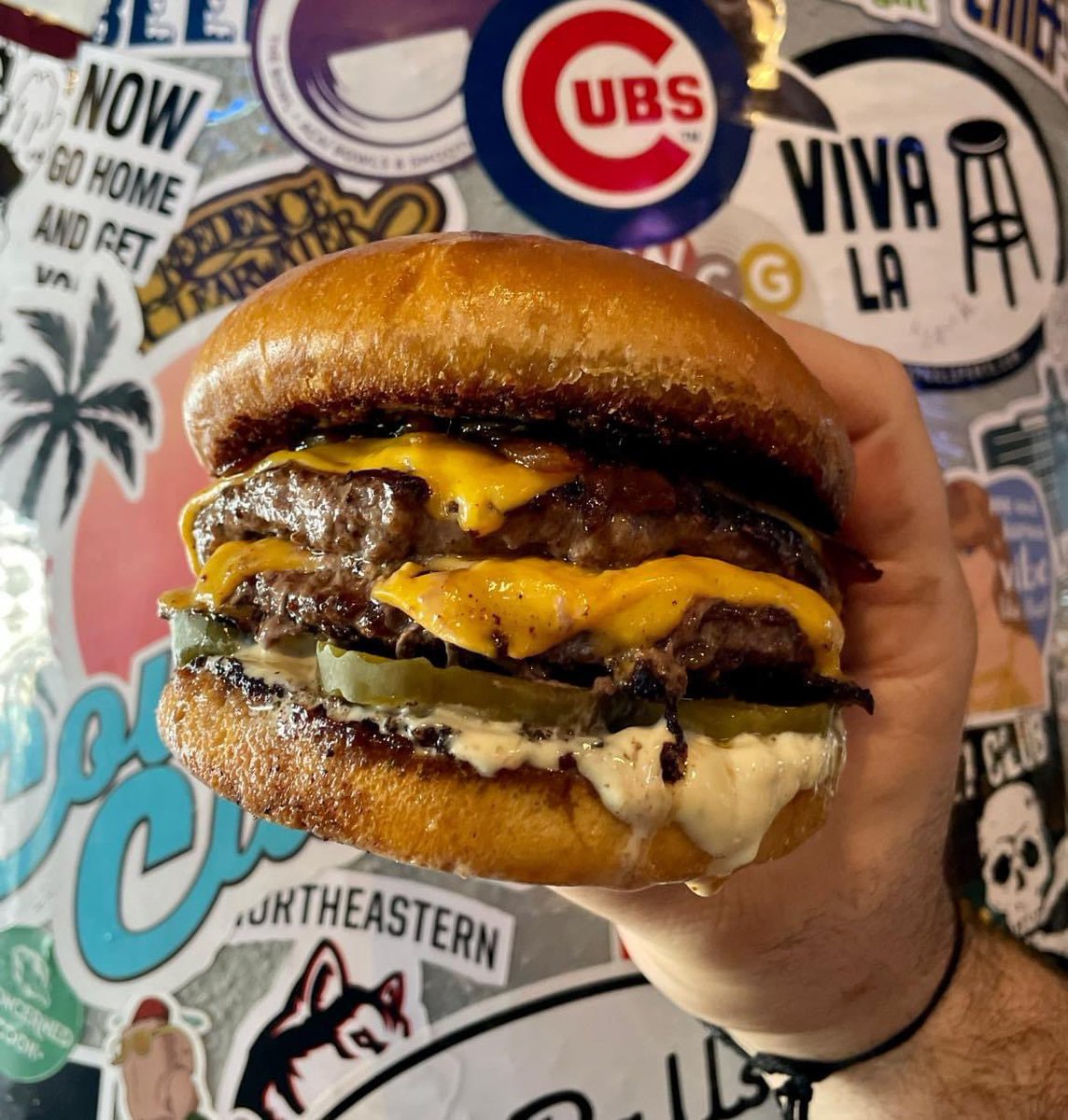 TheOasisNaples's tweet photo. Let’s get smashed!  Our delicious smash burger is second to none.  @Cubs @barstoolsports @VivaLaStool @countryclubchi #SmashBurger https://t.co/pYL49kcqfj