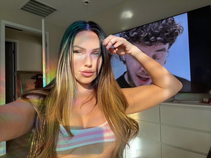 I&rsquo;m so excited for my next live on OF - I&rsquo;ve cleared a whole wall in my house to make as a shoot wall