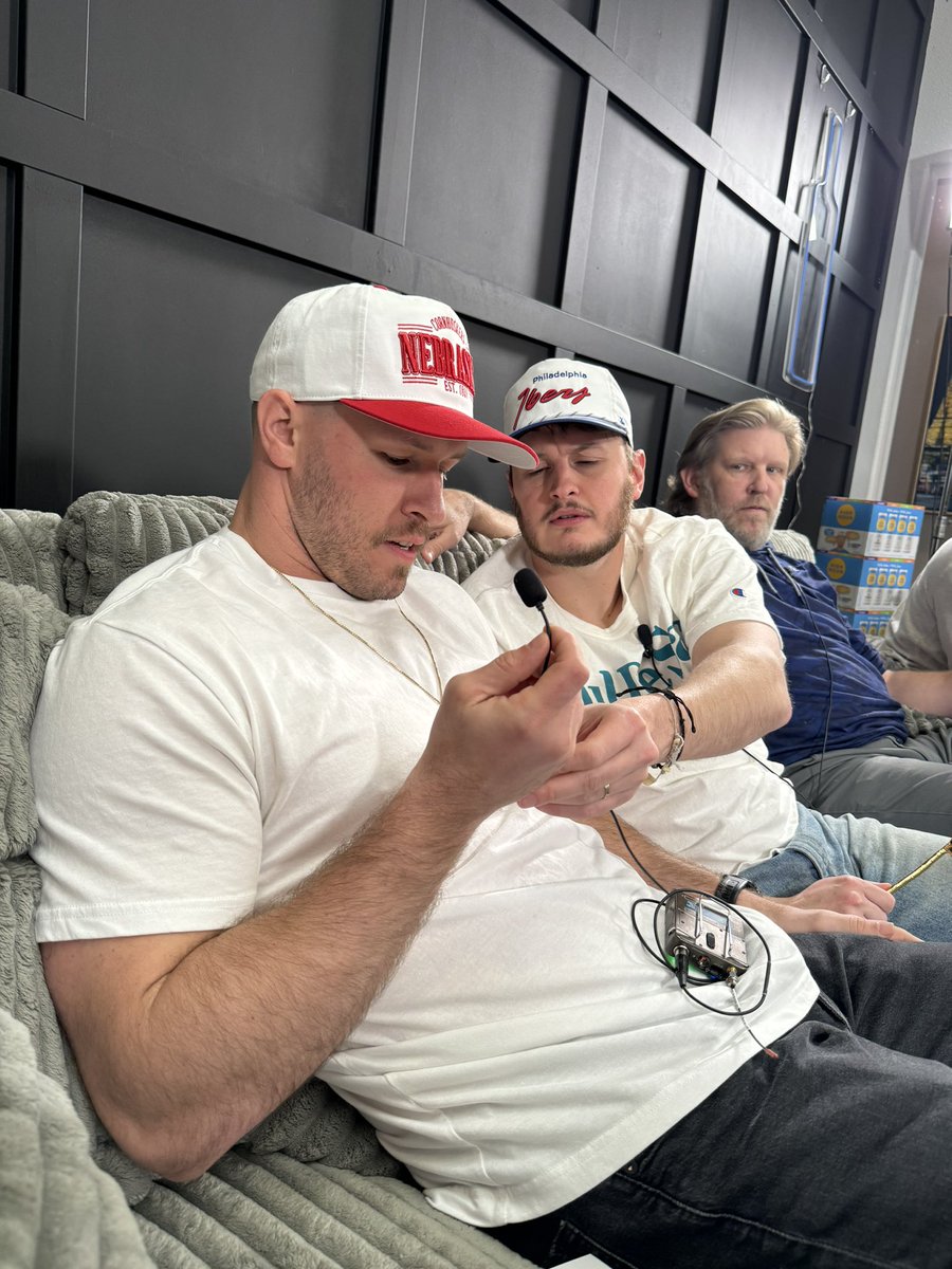 Big Cat tweet media