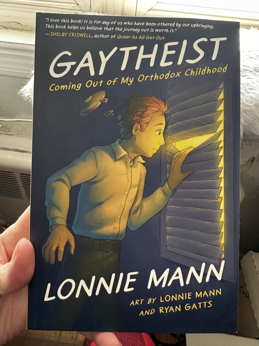 Ooooh lookie lookie Gaytheist by @LonnieComics arrived today! #comics