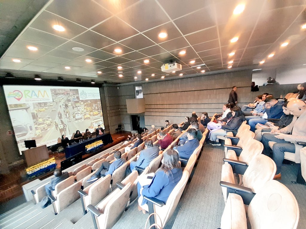 <a href="/LuisLota_/">Luis Lota</a> @regionbogcund <a href="/CundinamarcaGob/">Gobernación de Cundinamarca</a> <a href="/Bogota/">Alcaldía de Bogotá</a> <a href="/RAMovilidad/">Red Académica de Movilidad Colombia</a> <a href="/pujingenieria/">Ingeniería Javeriana</a> <a href="/SectorMovilidad/">Movilidad Bogotá</a> @SecMovilidad <a href="/TransMilenio/">TransMilenio</a> <a href="/mafe_mindy/">Mafe Ramírez -- @mafe_mindy@col.social</a> <a href="/despacio_org/">Despacio</a> Muchísimas gracias 
<a href="/Maria_Constanz_/">María Constanza García Alicastro</a> <a href="/MinTransporteCo/">MinTransporte</a>
<a href="/nrmunar/">Nicolás Rincón Munar</a> <a href="/DNP_Colombia/">dnp_colombia</a> 
<a href="/UPIT_Col/">UPIT</a> <a href="/ansvcol/">Agencia Nacional de Seguridad Vial</a> <a href="/Supertransporte/">SuperTransporte 🇨🇴</a> 
<a href="/Maferoc/">María Fernanda Ortiz</a> <a href="/TransMilenio/">TransMilenio</a> 
@SecMovilidad <a href="/SectorMovilidad/">Movilidad Bogotá</a> <a href="/LuisLota_/">Luis Lota</a> @regionbogcund 
Agradecemos su participación en asamblea <a href="/RAMovilidad/">Red Académica de Movilidad Colombia</a> <a href="/pujingenieria/">Ingeniería Javeriana</a> <a href="/UniJaveriana/">Pontificia Universidad Javeriana</a>