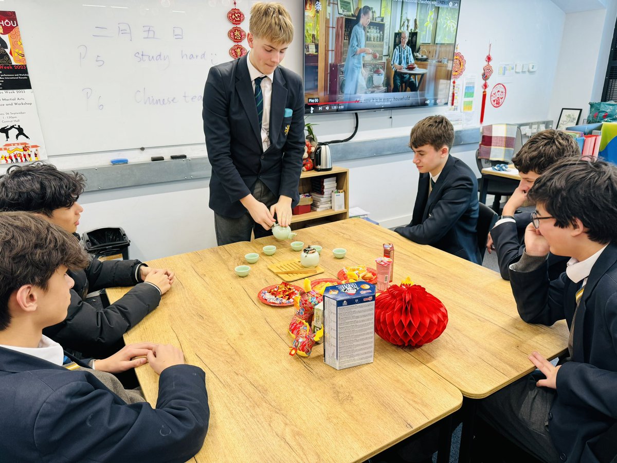 ElthamCLang's tweet photo. Chinese Tea Tasting for our Year 10 and 11 students to celebrate Chinese New Year!  龙年大吉 Year of the dragon🐉🐲🫖 https://t.co/gNDcey11J0