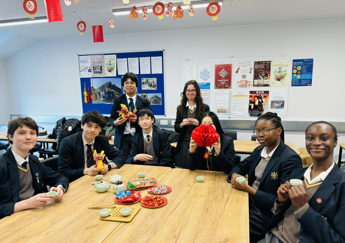 ElthamCLang's tweet photo. Chinese Tea Tasting for our Year 10 and 11 students to celebrate Chinese New Year!  龙年大吉 Year of the dragon🐉🐲🫖 https://t.co/gNDcey11J0