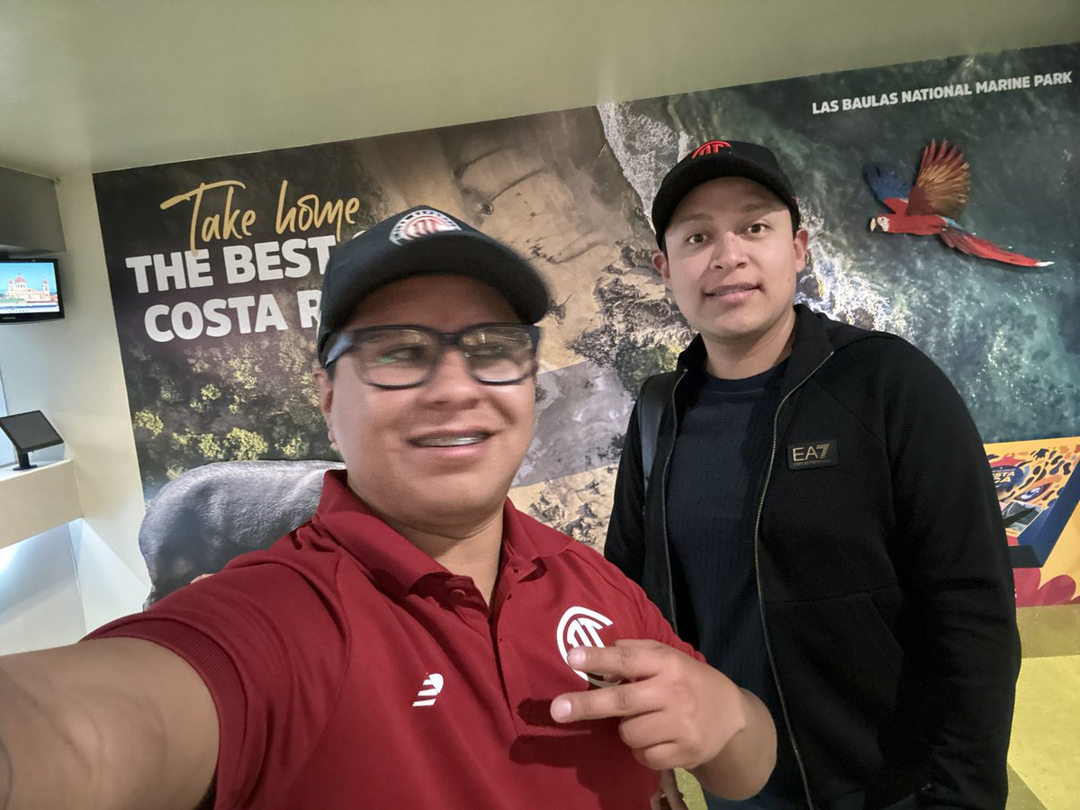 MAULPZB's tweet photo. Con el rojo en las buenas y en las malas! #TolucaFC #Toluca #DiablosTuiteros #DiablosTwitteros @cartagol9 https://t.co/YgWqTBCofh