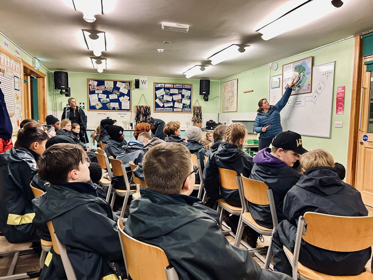 stphilipsrc's tweet photo. π Exploring the great unknown next for Year 6 under the night sky! Orienteering champs in the making #NighttimeAdventure #OrienteeringFun #LledrHallOEC https://t.co/DDI8FyF9WI